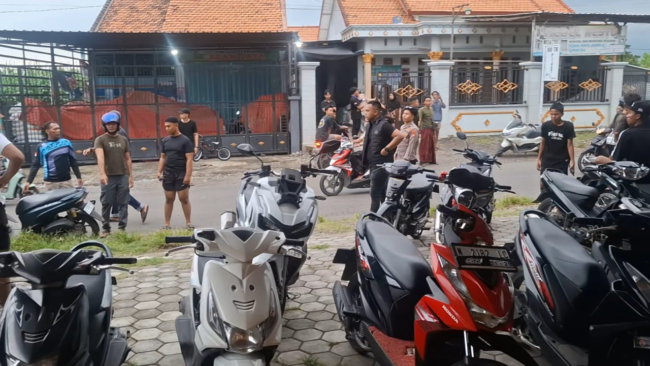 Polres Probolinggo Bubarkan Balap Liar di Besuk, 21 Unit Motor Diamankan