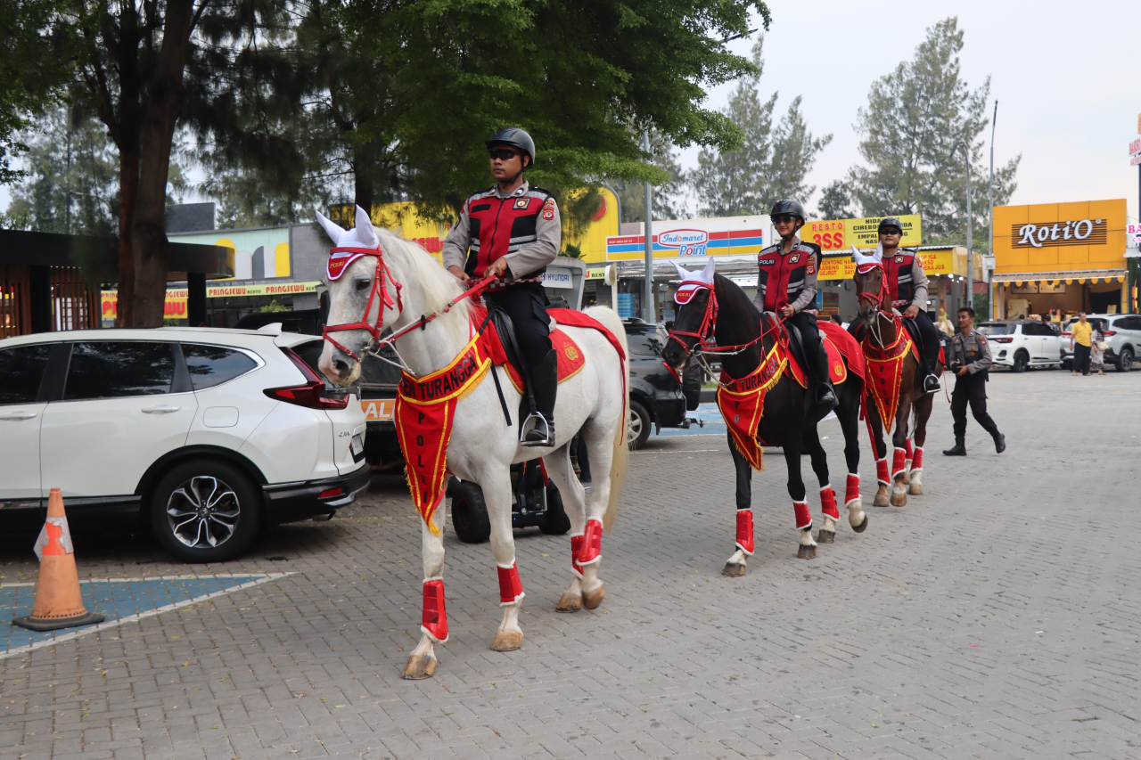 Patroli Berkuda Jadi Sorotan, Kapolres Cek Langsung Pasukan Satwa di Rest Area 207
