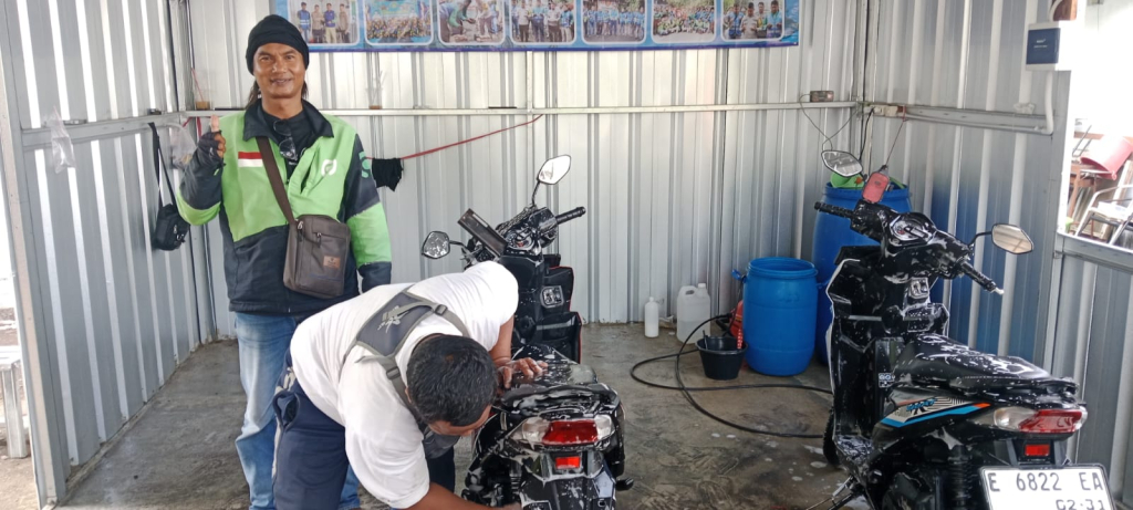 Polisi Hadirkan Cuci Motor Gratis untuk Ojol, Solusi Nyata Bantu Ekonomi dan Bangun Kedekatan
