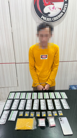 Satresnarkoba Polres Cirebon Kota Tangkap Pemuda Simpan 1.266 Butir Obat Keras