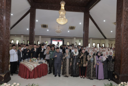 Wakapolres Lamongan Hadiri Ngunduh Mantu & Isbat Nikah Massal Terpadu Kabupaten Lamongan Tahun 2025